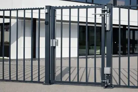 installateur de portail motorisé à Mesnil-Roc'h - image 2