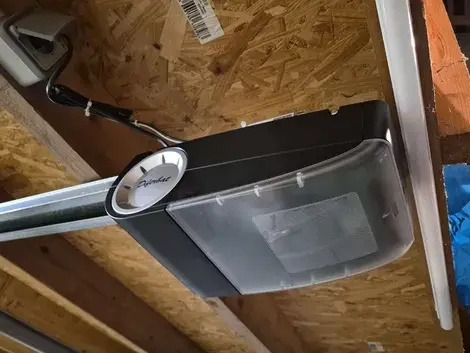 pose de moteur pour portail électrique Lanvallay-5