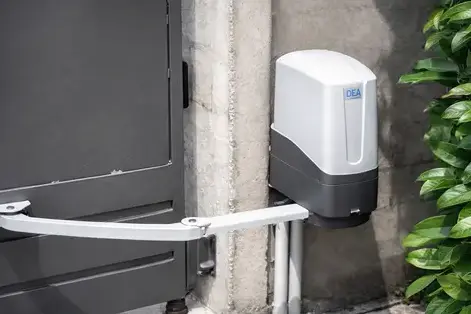 pose de moteur pour portail électrique Miniac-Morvan-1