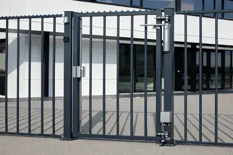 pose de porte de garage Beaussais-sur-Mer-5