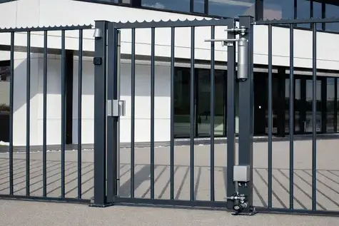 pose de porte de garage à Saint-Malo - image 2